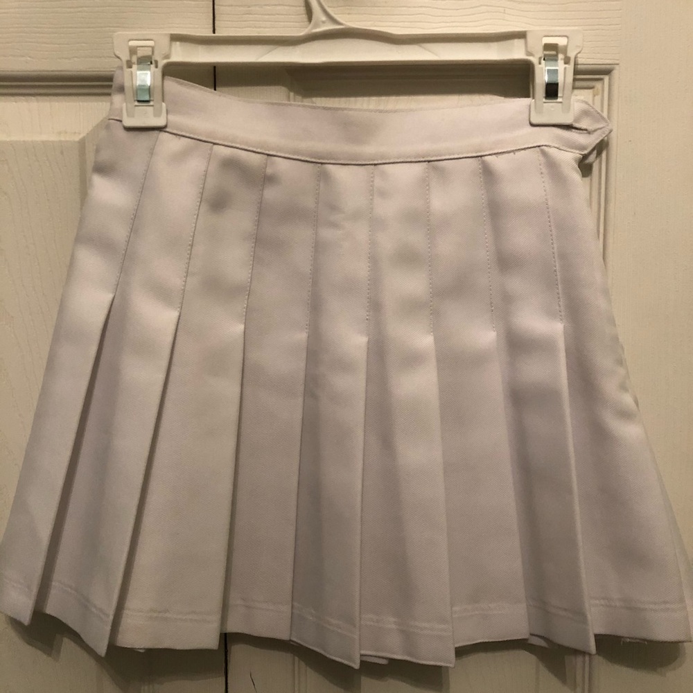 White American Apparel skater skirt